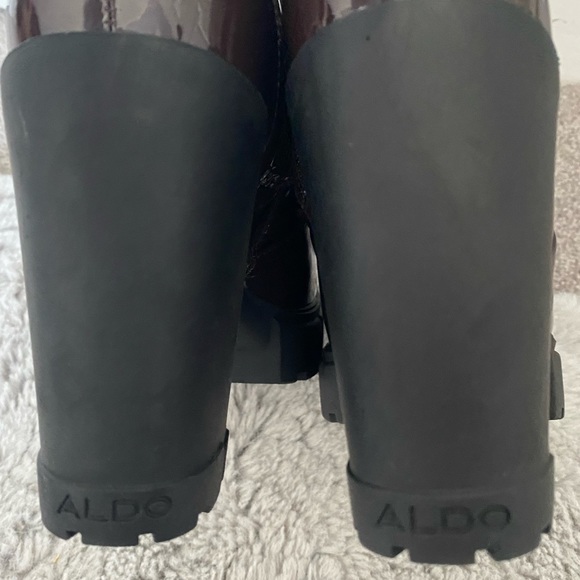 ALDO Brown/Burgundy Patent Leather Platform Chunky Ankle Boots. Never worn. - Picture 4 of 5
